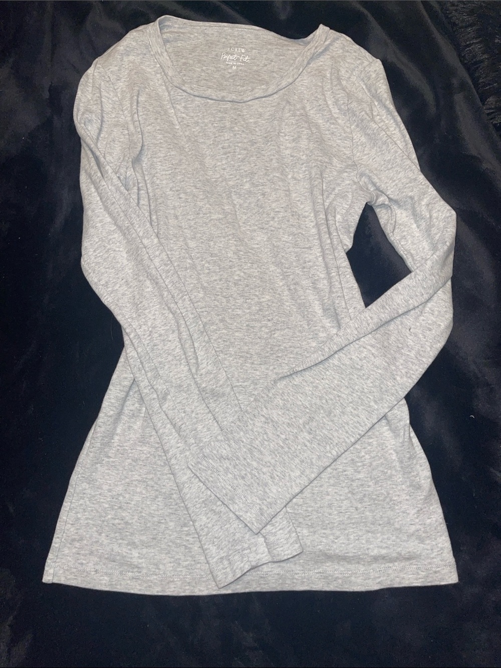 Women's Long Sleeve Scoop Neck Top - Light Gray